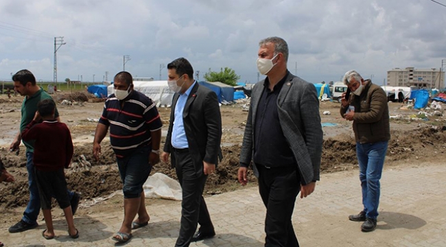 Karataş Belediyesi tarım işçilerini yalnız bırakmıyor