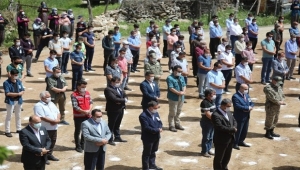 Şehide sosyal mesafeli tören