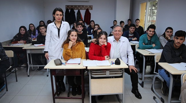 Seyhan’dan YKS öğrencilerine destek