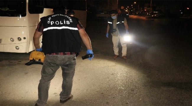 Sokak ortasında silahlı kavga
