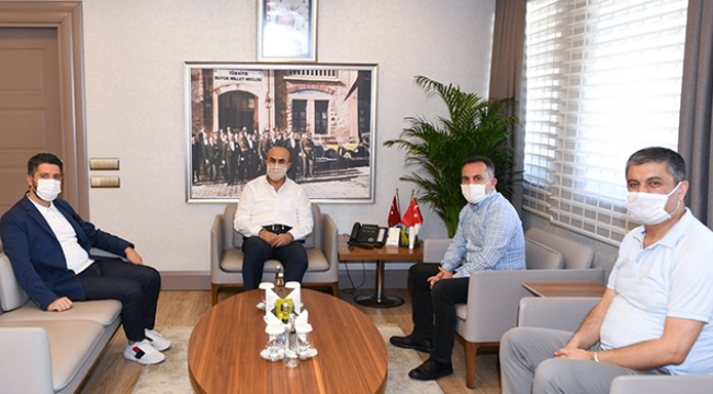 AK Parti Milletvekillerinden Vali Demirtaş'a veda ziyareti