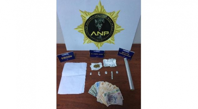 Tüp arabasında 2 kilo 950 gram esrar çıktı