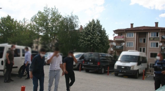 100 bin TL değerinde altın çaldılar...
