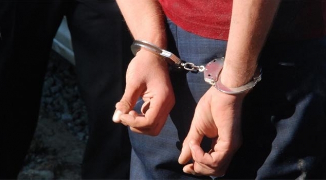 21 polise gözaltı şoku