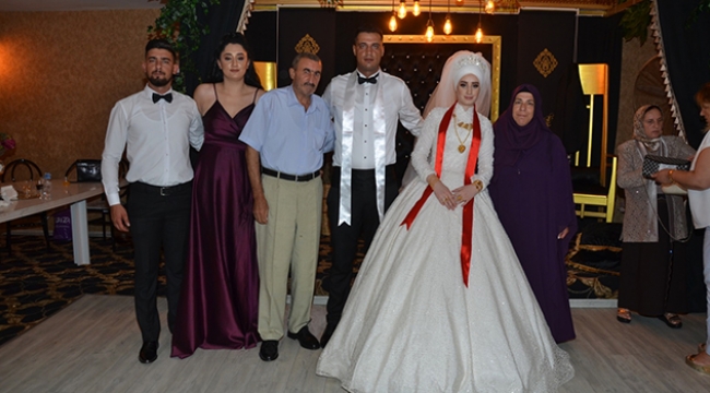 Dillere destan çifte düğün