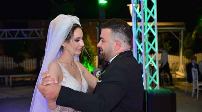 Emine ile Tolga'nın düğünü 3 gün 3 gece sürdü