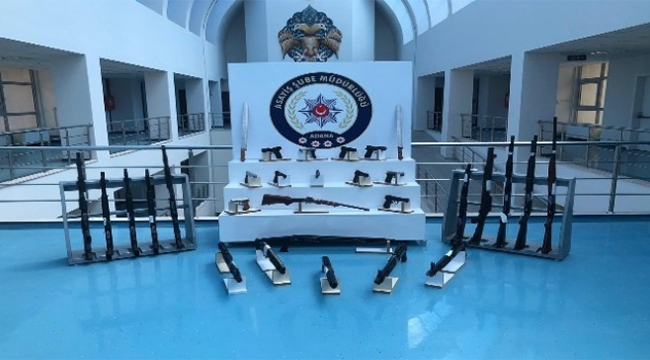 38 ruhsatsız silaha el konuldu..