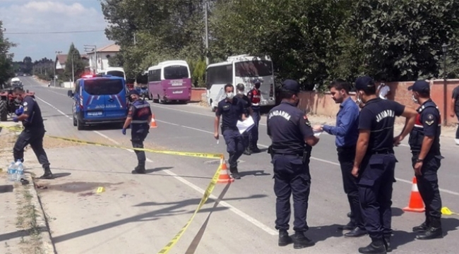 74 yaşındaki adam iki kardeşi silahla vurdu