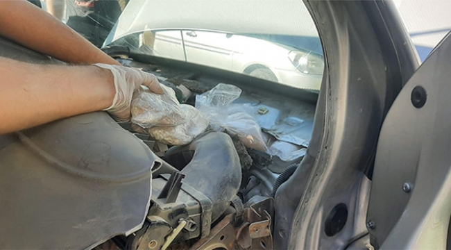 Araçtan 15 kilo eroin çıktı