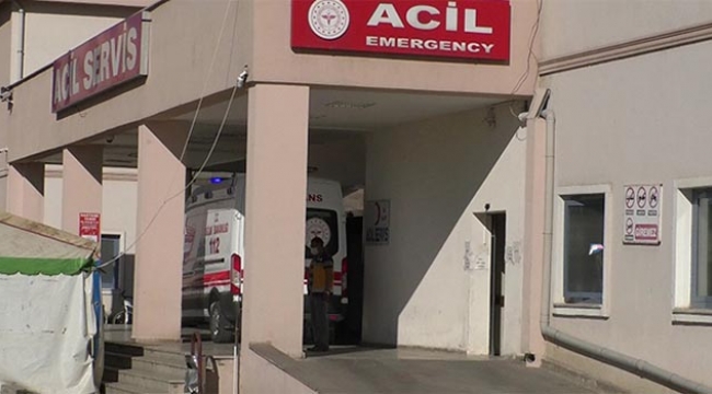 Askeri araç devrildi