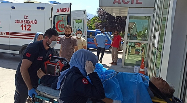 Baba ve babaannesini tüfekle vurup kaçtı