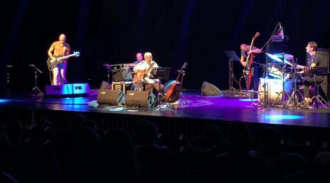 “Bülent Ortaçgil” Adana’da sanatseverlerle buluştu