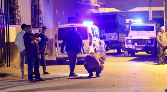 Eve bomba attılar