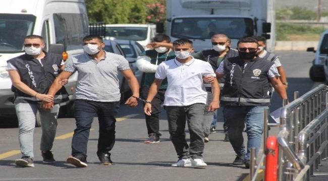 Küfürleşme yüzünden silahlı kavga çıktı