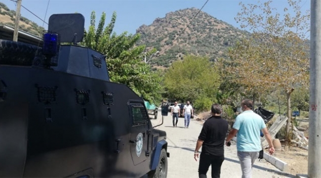 Önce polise silahla karşılık verdi sonra kafasına dayadı
