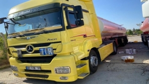 Tırdan  60 bin 900 litre kaçak akaryakıt çıktı