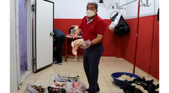 Yüzlerce kilo kokmuş et ve sakatat ele geçirildi