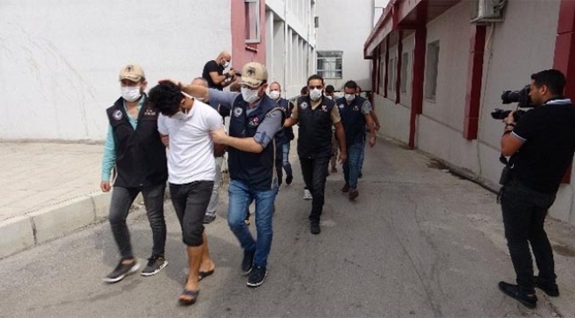Adana'da DEAŞ'a yönelik operasyonlar sürüyor..