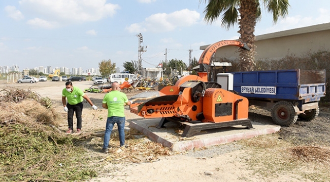 Atık çim ve ağaç dalları saman oluyor