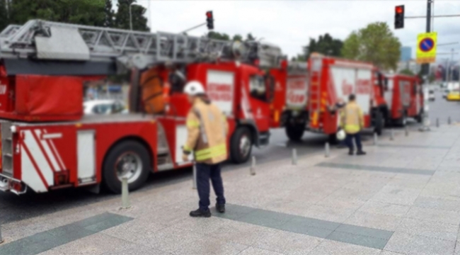 AVM'de yangın paniği