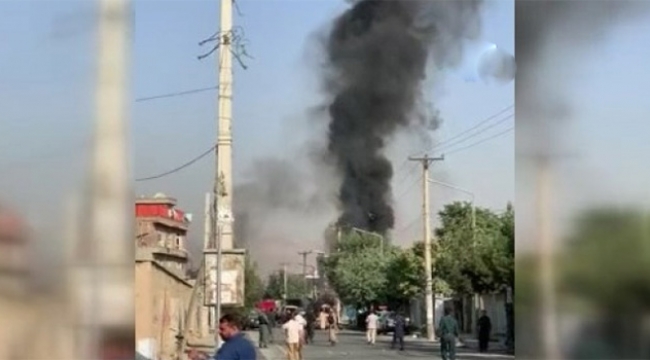 Cumhurbaşkanı yardımcısının konvoyuna bombalı saldırı