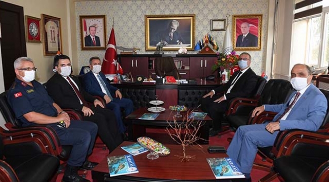 ‘Karataş’ın gelişip kalkınması için çalışacağız’