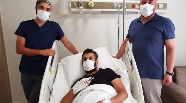 Parmakları kopan işçiye Op. Dr. Erbaş’tan başarılı operasyon