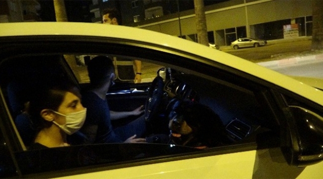 Uygulamadan kaçtı polis aracına çarptı