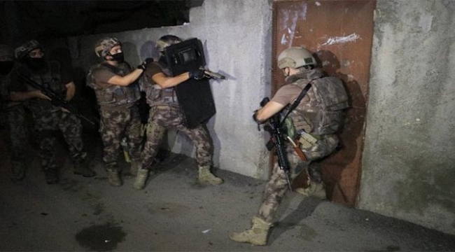 Uyuşturucu satıcılarına şafak baskını