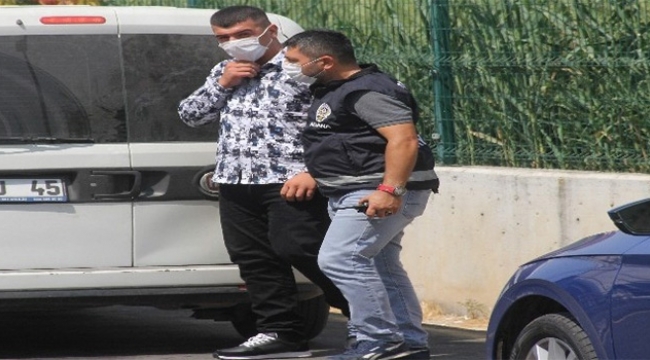 Yerde bulduğu tabancayla arkadaşını vurdu