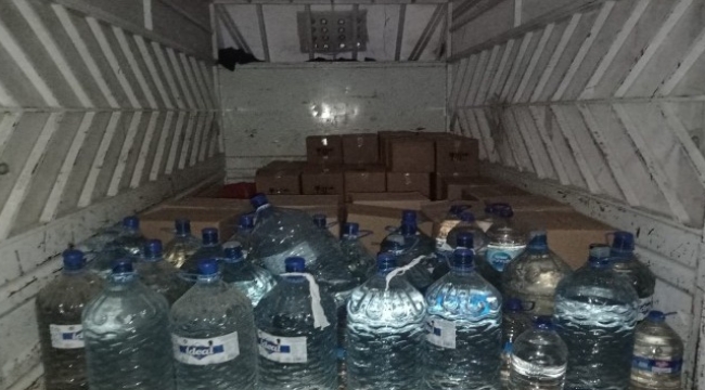 Adana'da 418 litre sahte içki ele geçirdi
