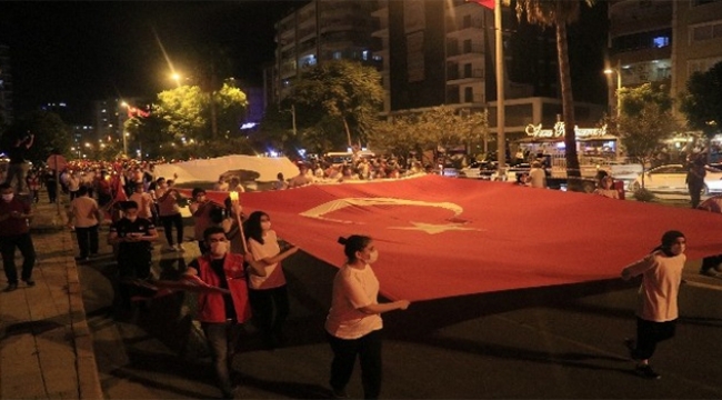 Cumhuriyet'in 97 yılı Adana'da coşkuyla kutlandı
