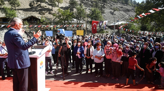 ‘Hizmet ederken oy hesabı yapmıyoruz’