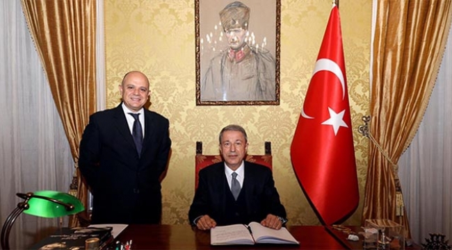 Milli Savunma Bakanı  İtalya'da