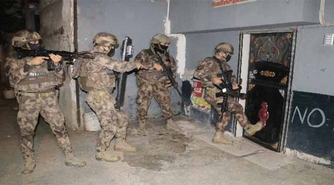 Uyuşturucu satıcılarına şafak baskını