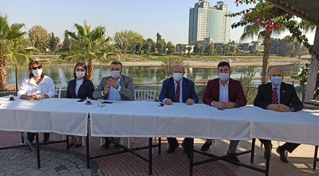ÇÜ İletişim Fakültesi’nin genç yeteneklerine teşekkür belgesi