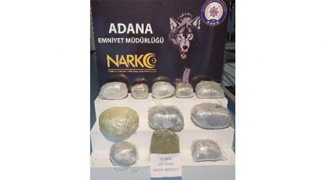 İki ayrı araçla Adana'ya esrar getirdiler