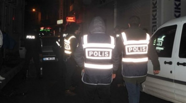 Kokoreççi görünümlü gece kulübüne baskın!