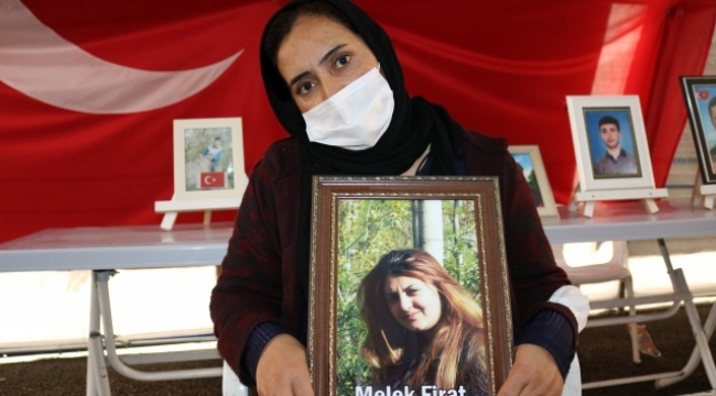 PKK terör örgütü tarafından  kaçırılan kızının yolunu gözlüyor