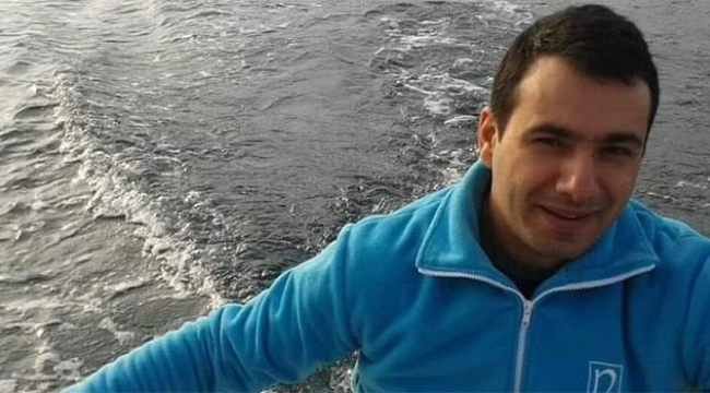 Seyir halindeyken aracının üzerine kaya düştü