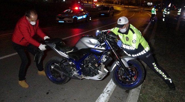 Virajı alamayan motosiklet sürücüsü feci şekilde can verdi