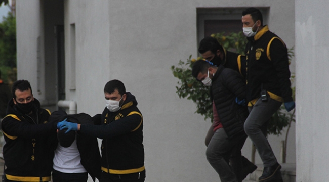 21 Bin lirayı çalan hırsızlar yakalandı