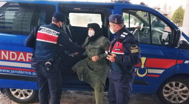 Bohçacı kılığına girerek silahı çaldı