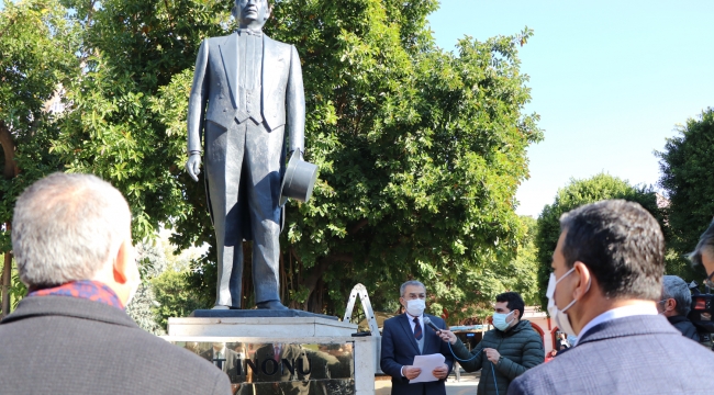 CHP, ADANA'DA İSMET İNÖNÜ'YÜ ANDI
