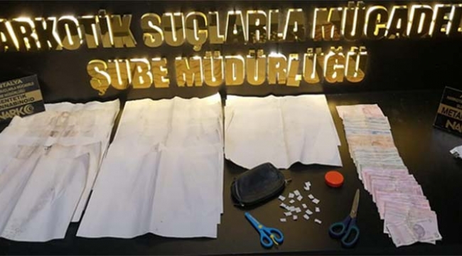 Kağıda emdirilmiş çok miktarda bonzai ele geçirildi