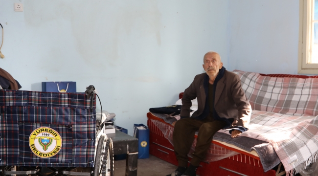 KİMSESİZ YAŞLI ADAMA BAŞKAN KOCAİSPİR SAHİP ÇIKTI