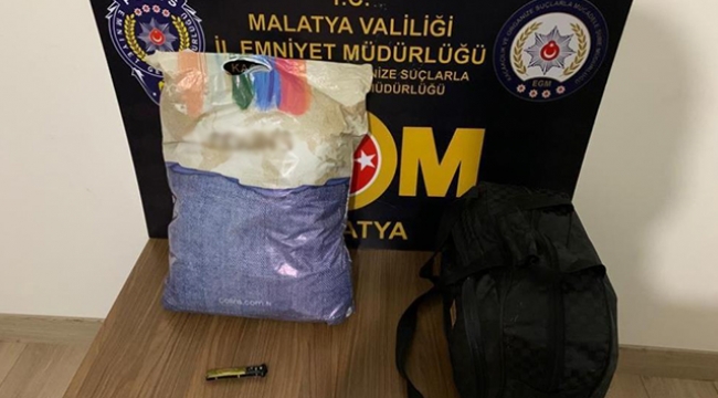 7 kilo 500 gram esrar ele geçirildi