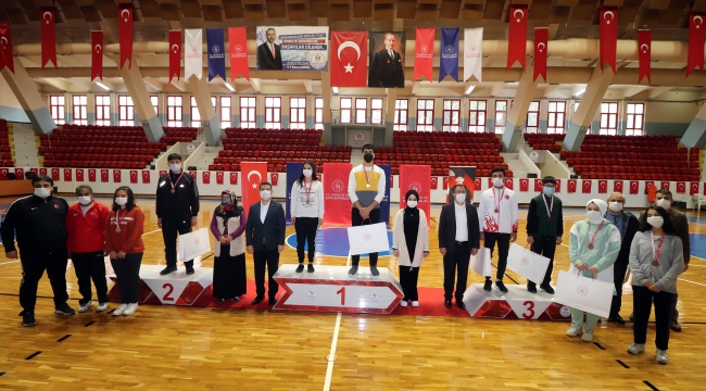 Adana’da Online Dart Turnuvası’nın ödül töreni yapıldı
