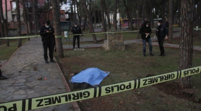 Çocuk parkında ölü halde bulundu