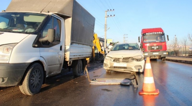 Doğalgaz çalışması yapan işçilere otomobil çarptı